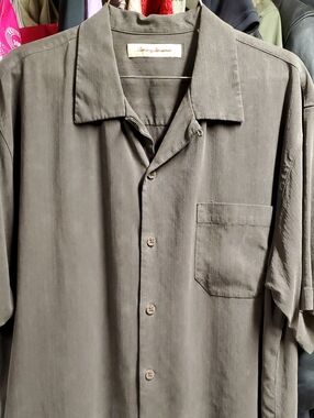 Tommy Bahama Short-Sleeve Button-Down Shirt in Charcoal/Beige